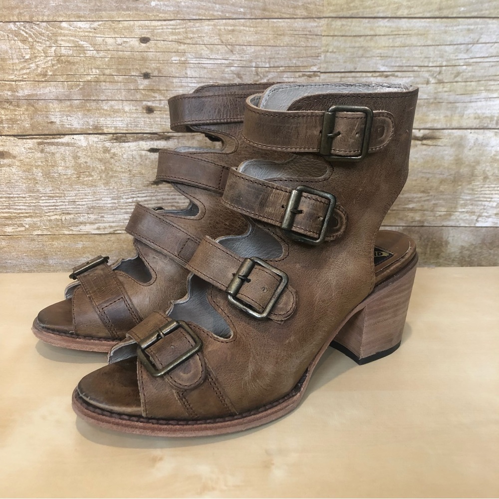 Freebird by Steven Quail Buckle Heel Sandals Tan Leather Size 8